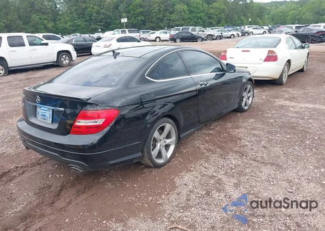 2015 Mercedes-Benz C 350 Sport from USA, damaged, VIN WDDGJ5HB9FG371744